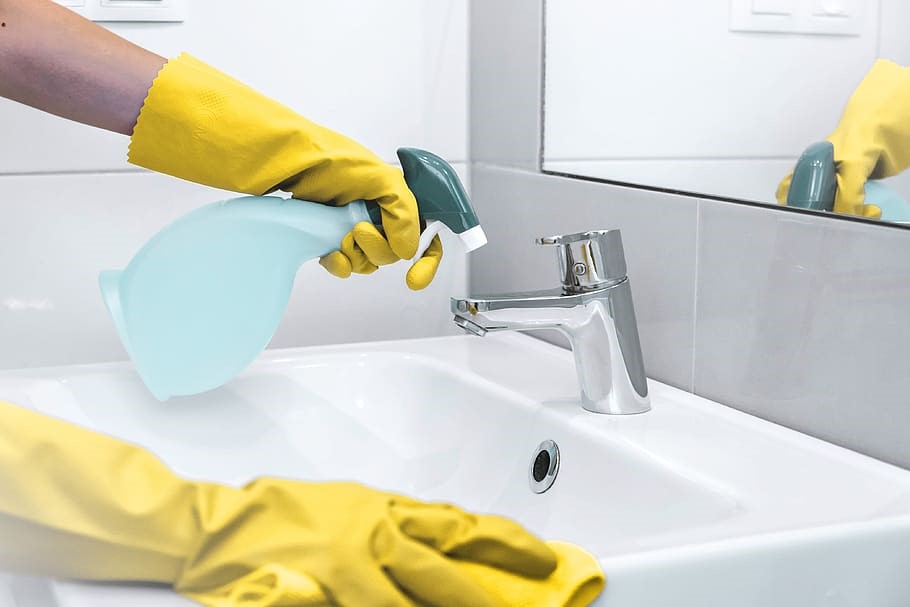 Dallas cleaning service bathroom cleaning